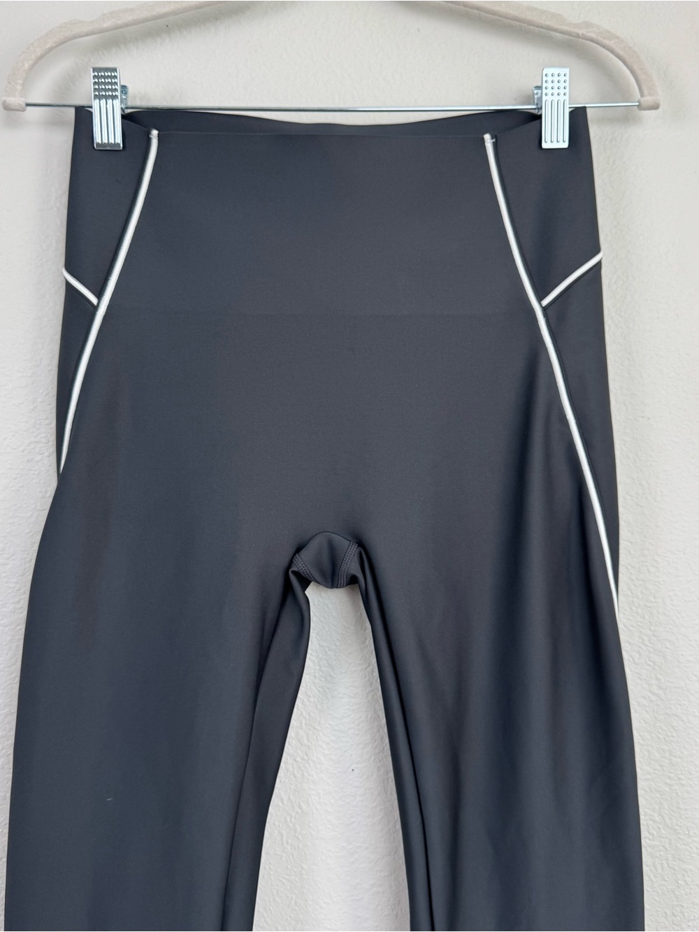 Alo Yoga Airlift High-Waist Haven Leggings Sleek Black Sz M Compression Shaping - Picture 3 of 12